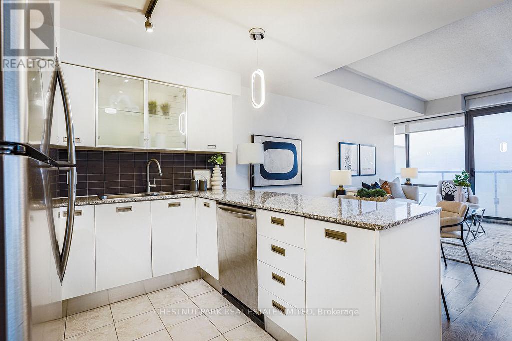 3704 - 38 Grenville Street, Toronto, Ontario  M4Y 1A5 - Photo 4 - C12176927