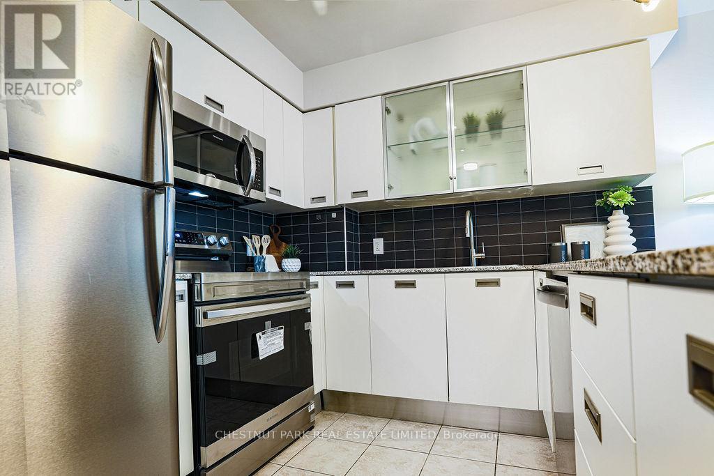 3704 - 38 Grenville Street, Toronto, Ontario  M4Y 1A5 - Photo 9 - C12176927
