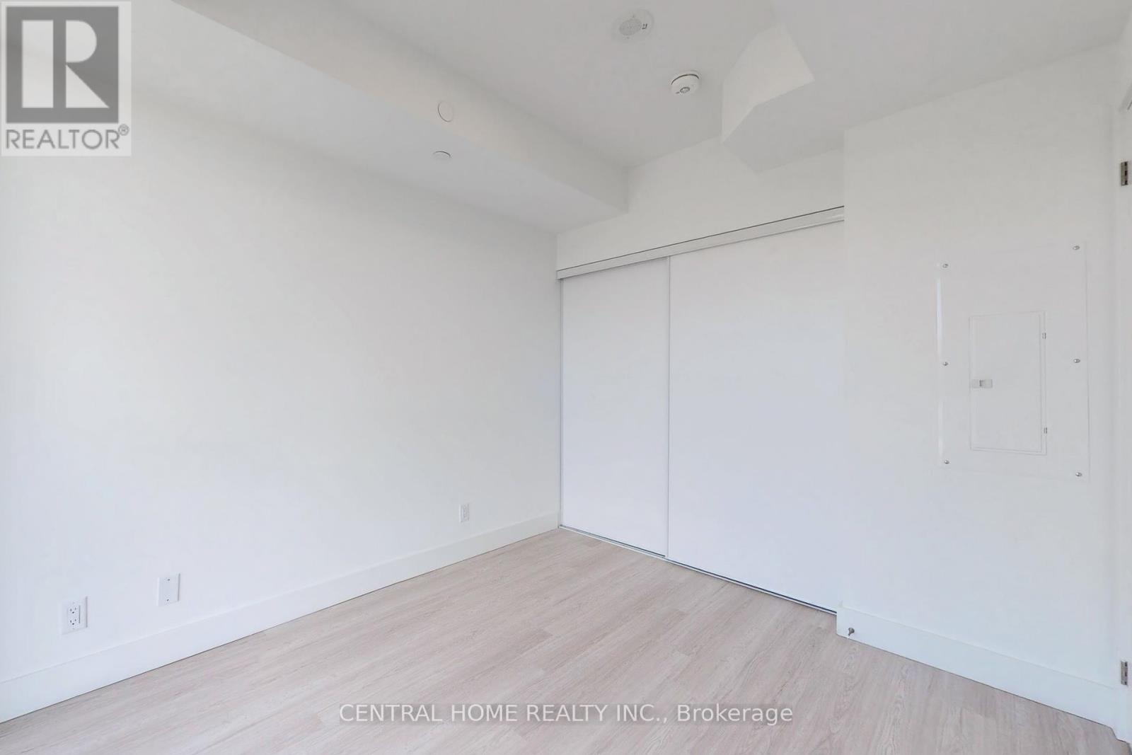 917 - 6 Greenbriar Road, Toronto, Ontario  M2K 1B5 - Photo 14 - C12176936