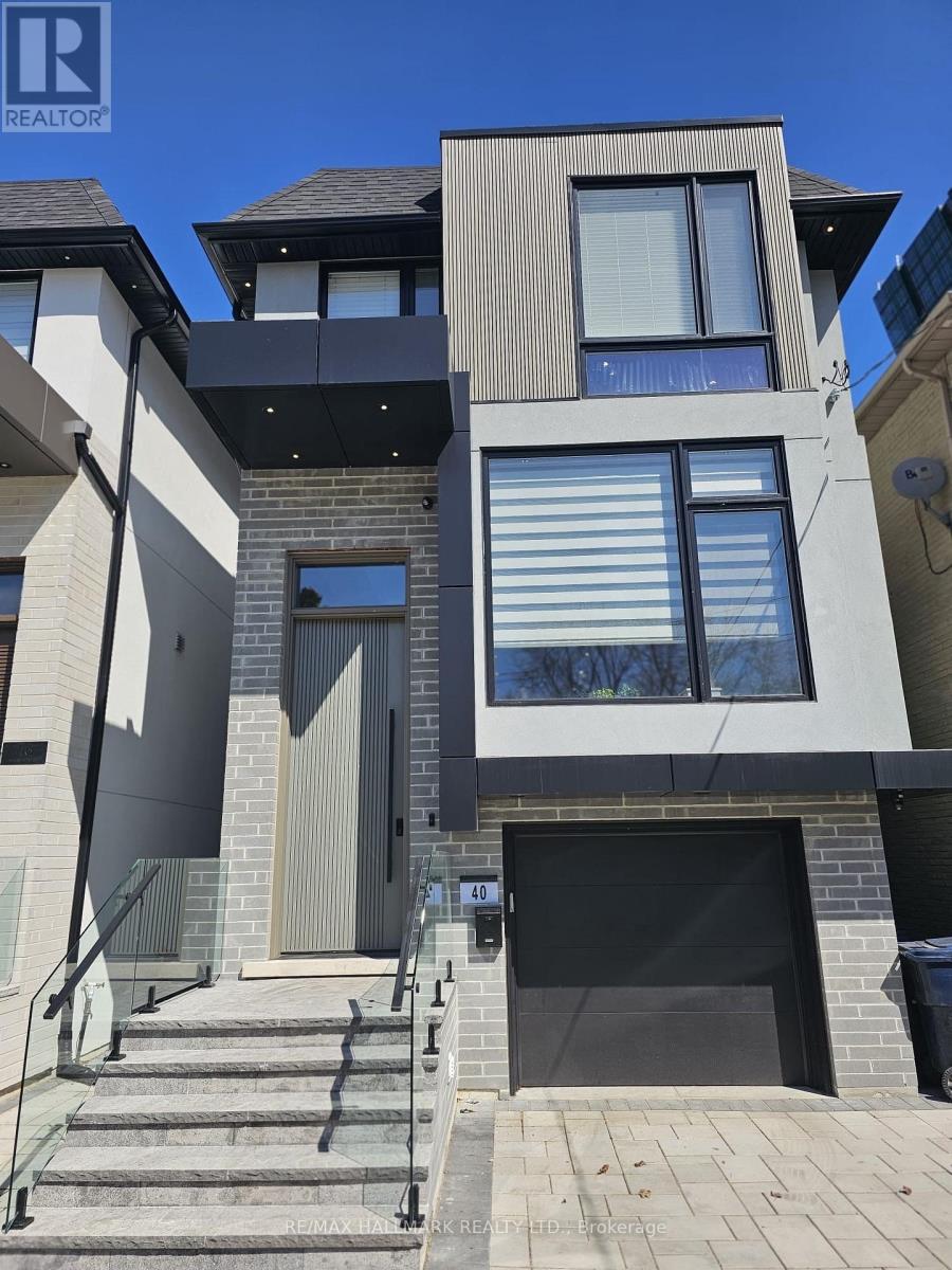 40 JOHNSTON AVENUE, Toronto, Ontario