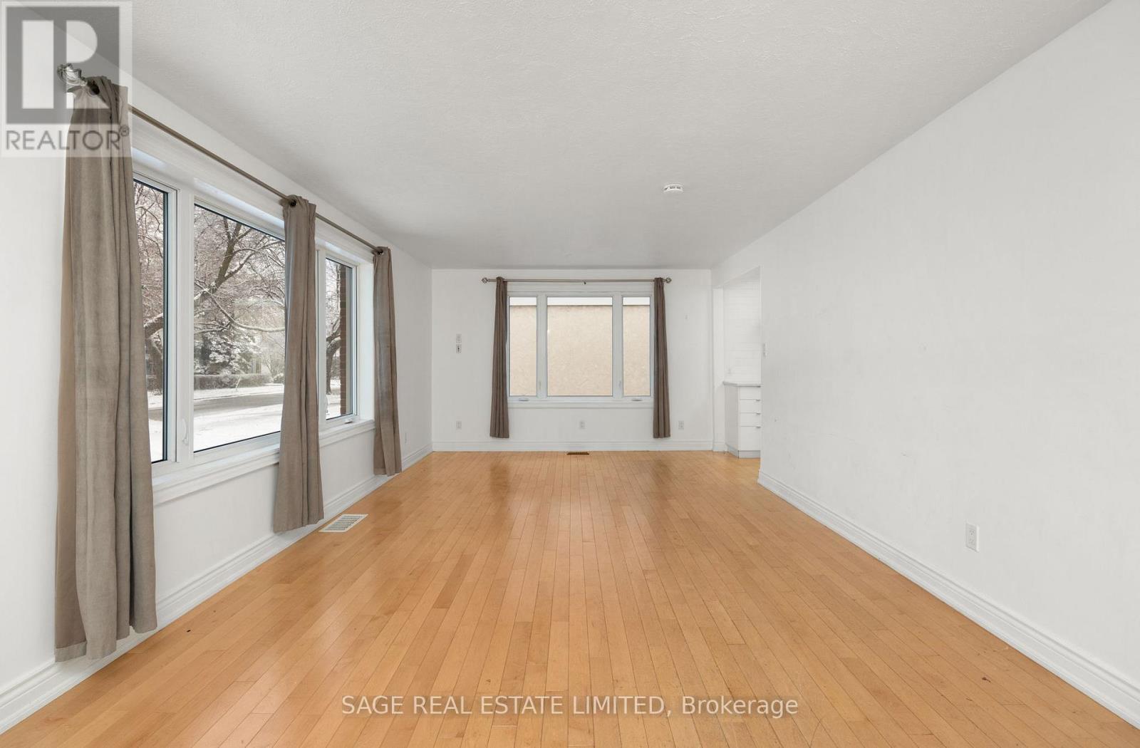 11 Horton Boulevard, Toronto, Ontario  M1J 1K7 - Photo 4 - E12176852