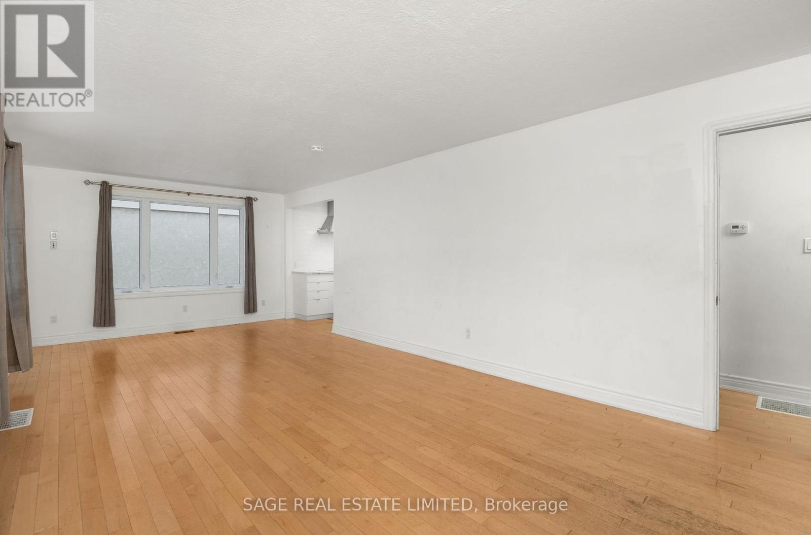 11 Horton Boulevard, Toronto, Ontario  M1J 1K7 - Photo 5 - E12176852