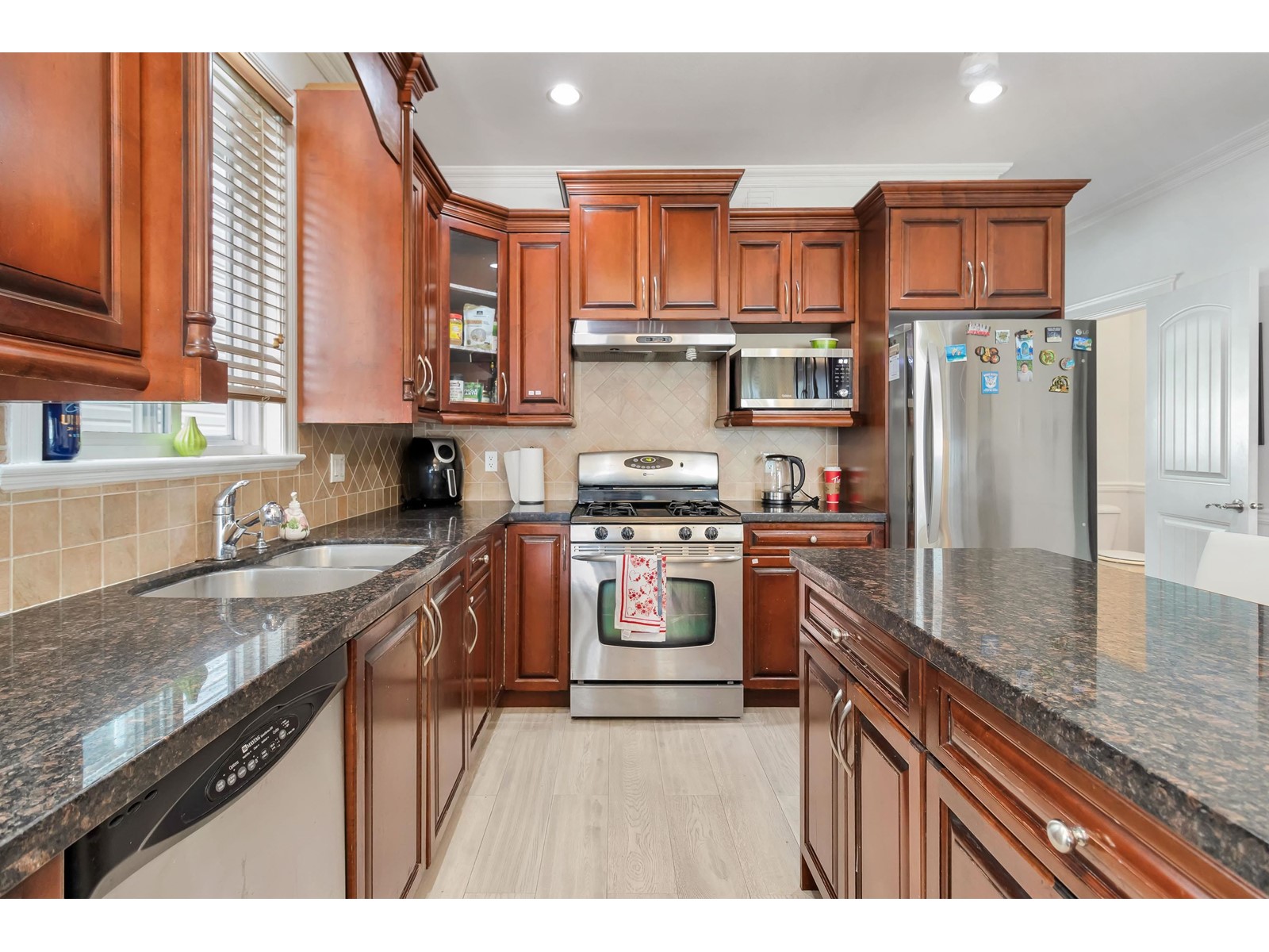 6999 144a Street, Surrey, British Columbia  V3S 2X8 - Photo 6 - R3006589