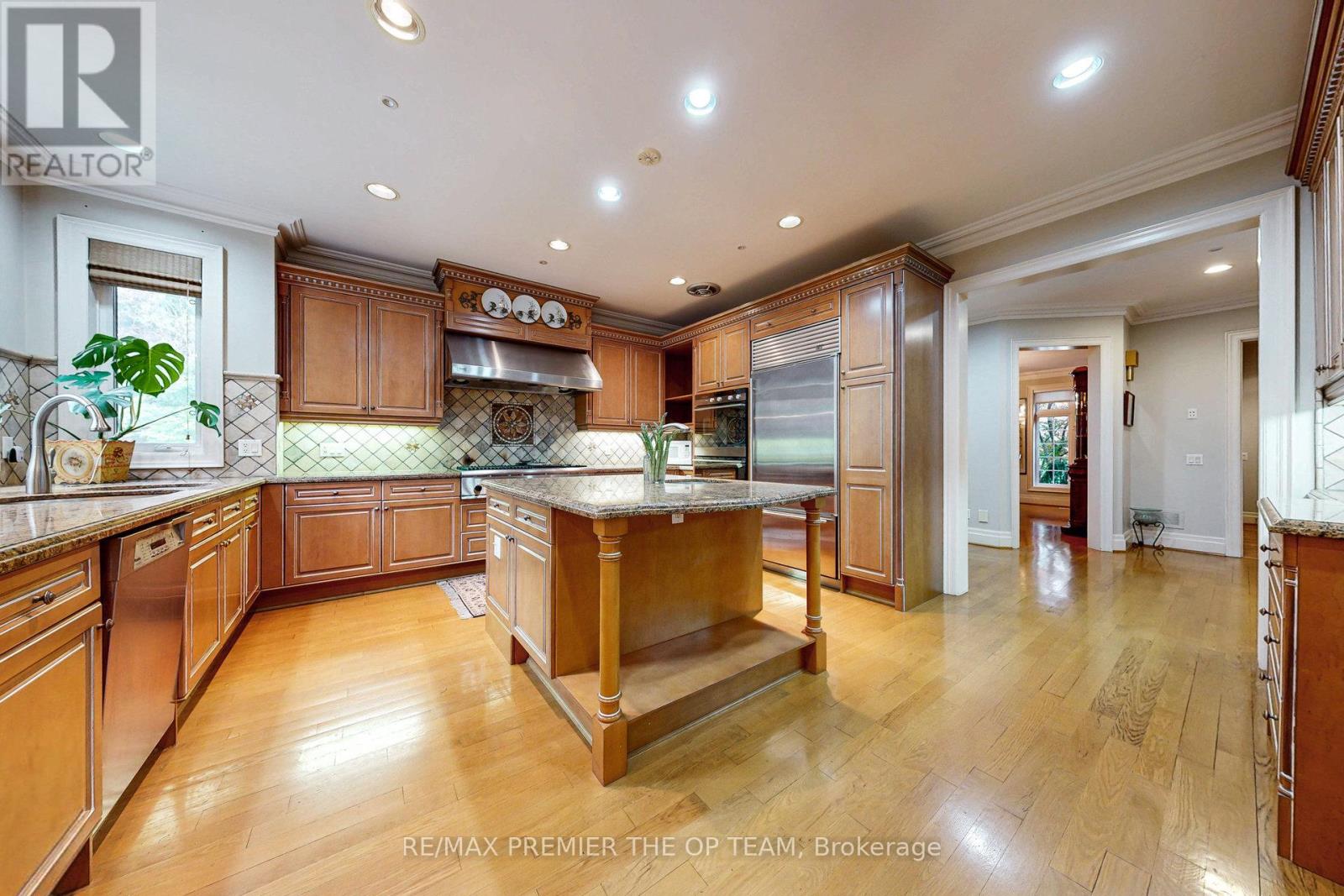 86 Muzich Place, Vaughan (East Woodbridge), Ontario  L4L 9C5 - Photo 16 - N12176822