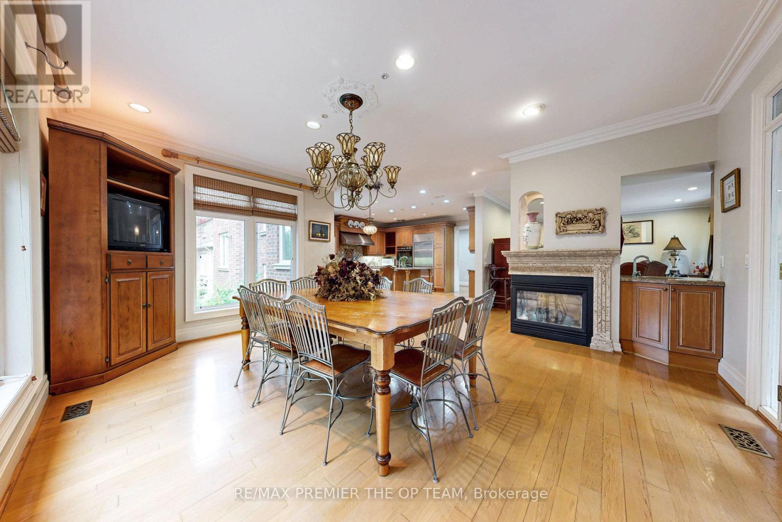 86 Muzich Place, Vaughan (East Woodbridge), Ontario  L4L 9C5 - Photo 19 - N12176822
