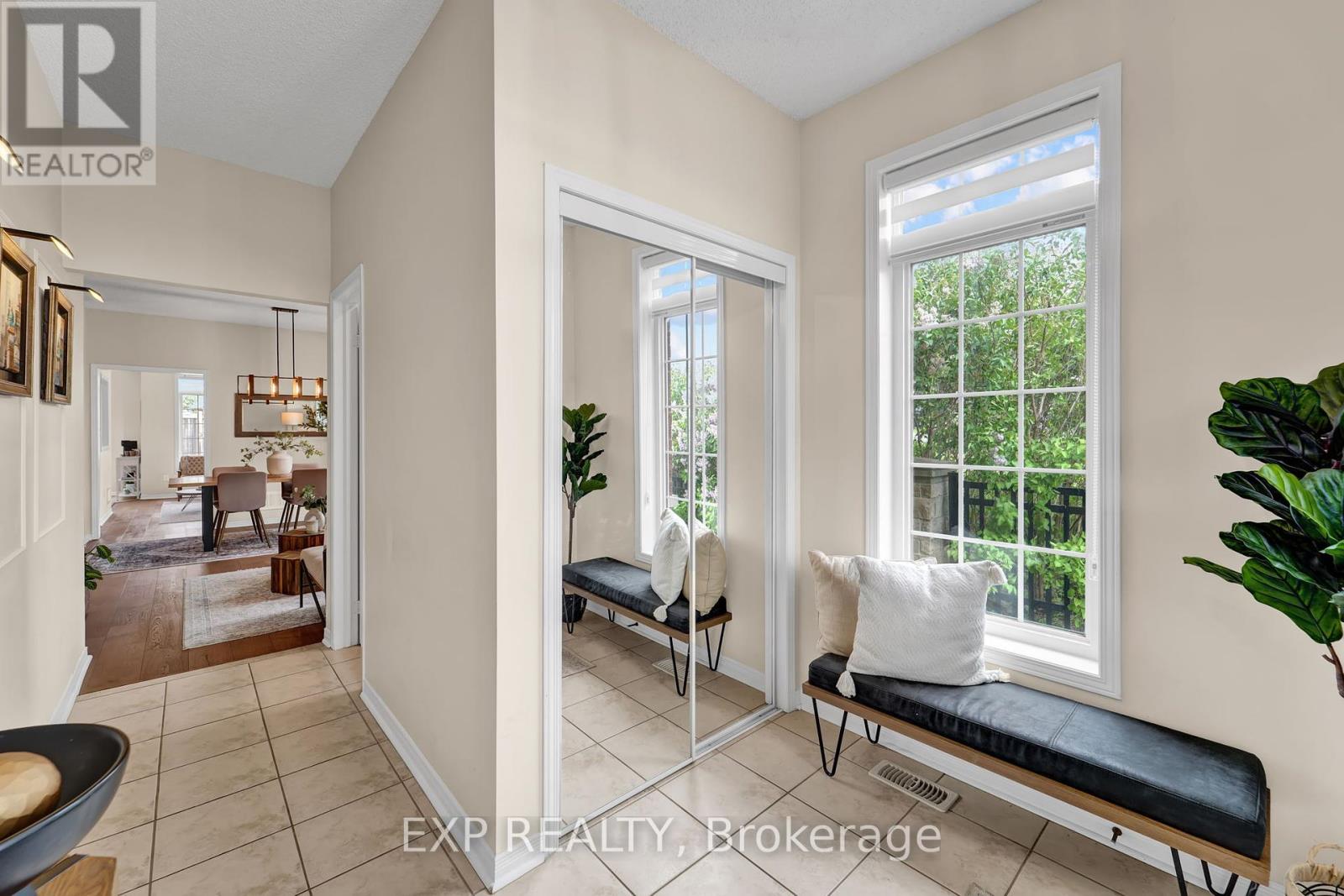 77 Catalpa Crescent, Vaughan, Ontario  L6A 0R6 - Photo 8 - N12176845