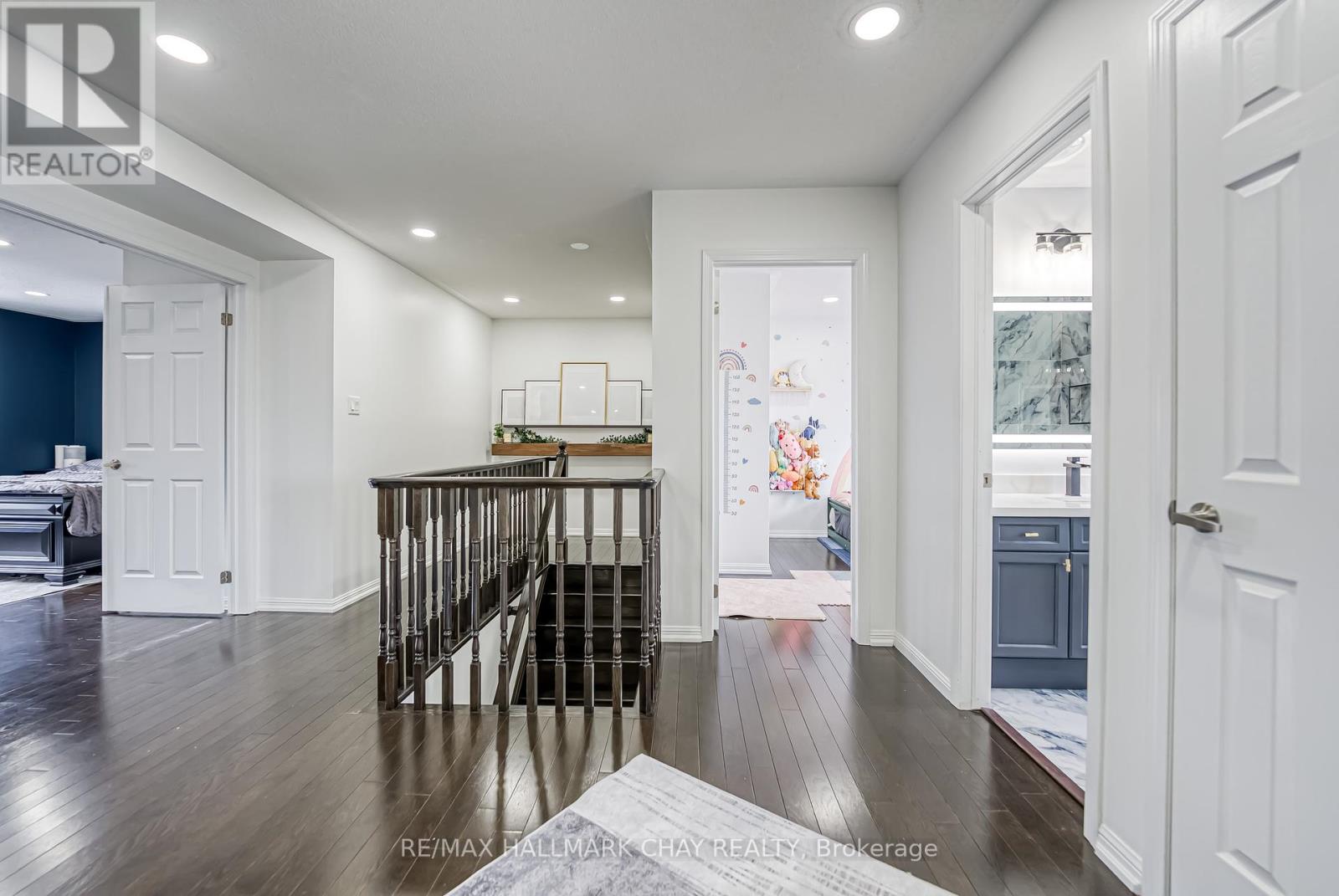 63 Ross Patrick Crescent, Newmarket (Woodland Hill), Ontario  L3X 3K3 - Photo 19 - N12176910
