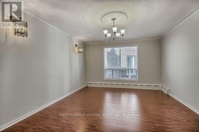 71 Spruce Avenue, Richmond Hill, Ontario  L4C 6V9 - Photo 11 - N12176928