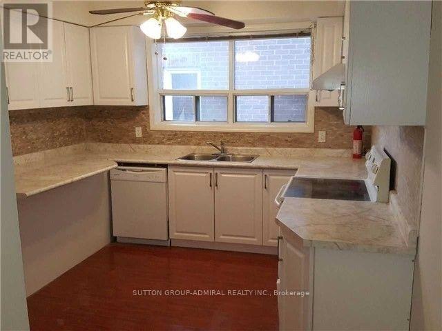 71 Spruce Avenue, Richmond Hill, Ontario  L4C 6V9 - Photo 14 - N12176928