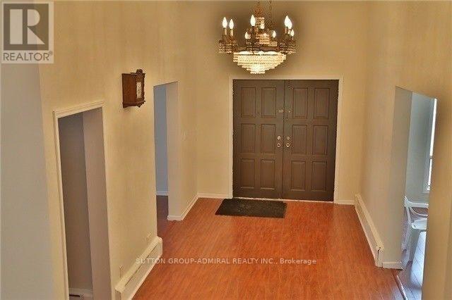 71 Spruce Avenue, Richmond Hill, Ontario  L4C 6V9 - Photo 4 - N12176928
