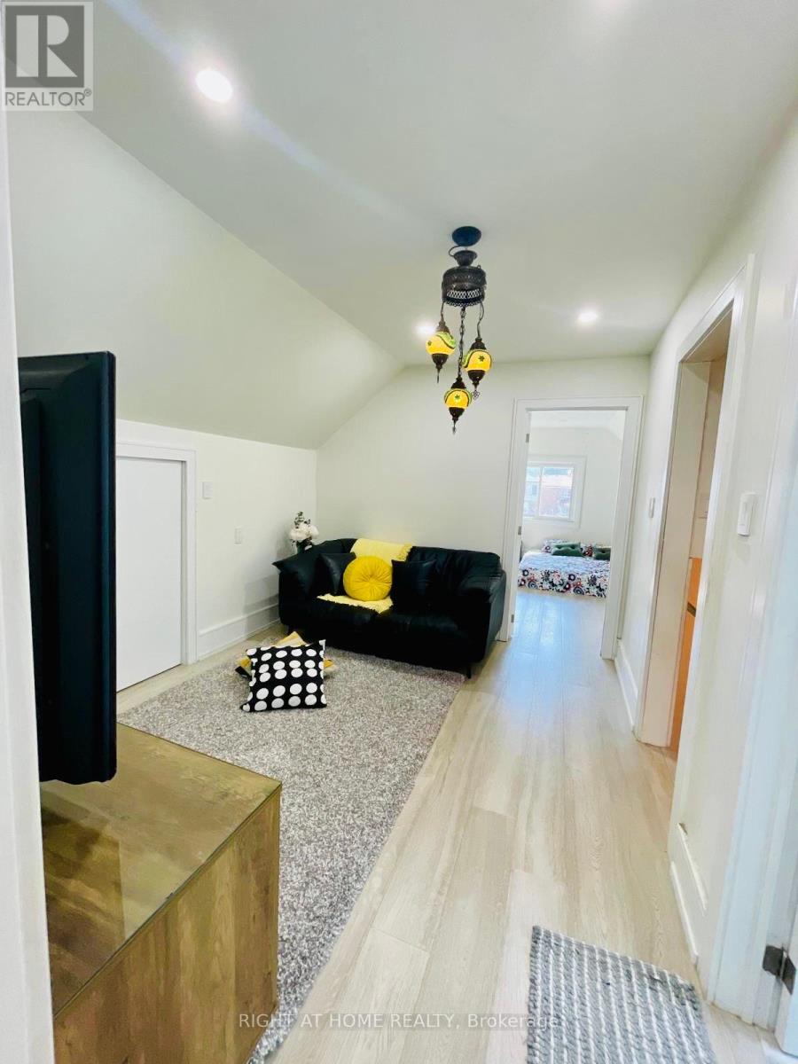 174 Aylesworth Avenue, Toronto, Ontario  M1N 2J6 - Photo 7 - E12173454