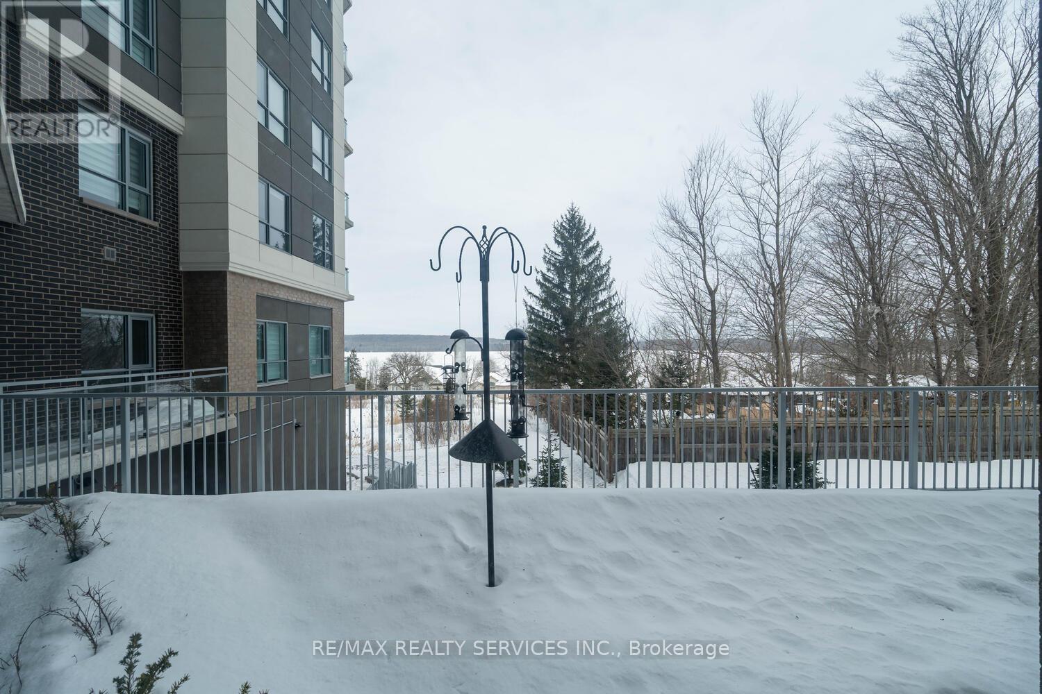 108 - 56 Lakeside Terrace, Barrie (Little Lake), Ontario  L4M 7B9 - Photo 35 - S12176902