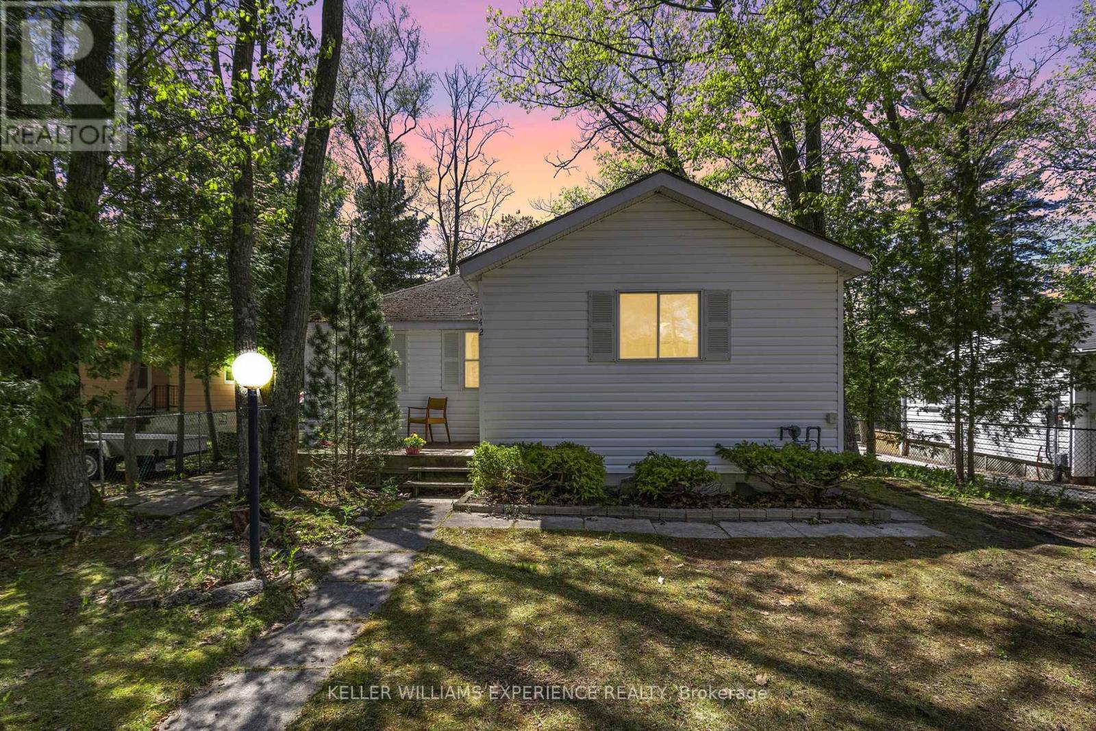 142 32ND STREET S, wasaga beach, Ontario