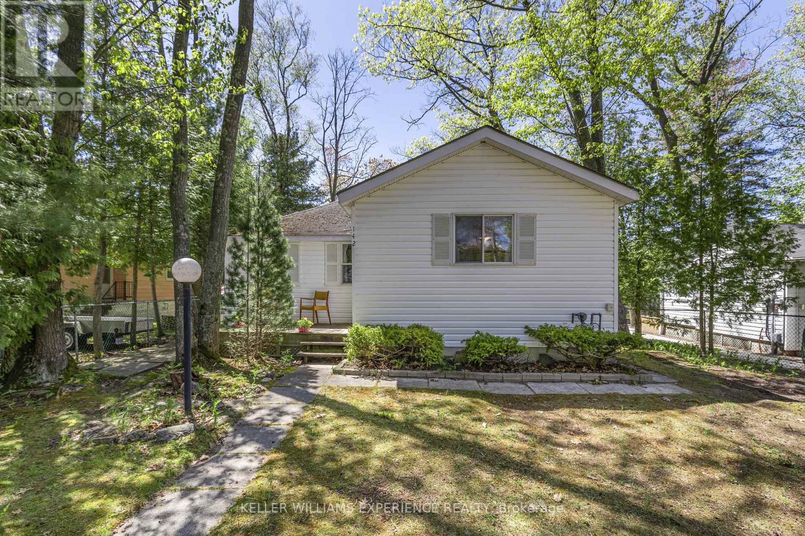 142 32nd Street S, Wasaga Beach, Ontario  L9Z 2S4 - Photo 4 - S12176909