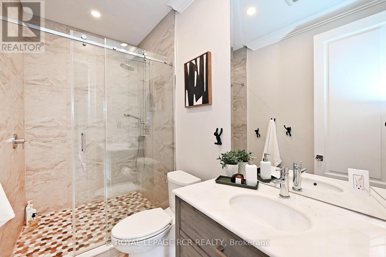 197 Sherwood Place, Newmarket, Ontario  L3Y 8E5 - Photo 37 - N12176926