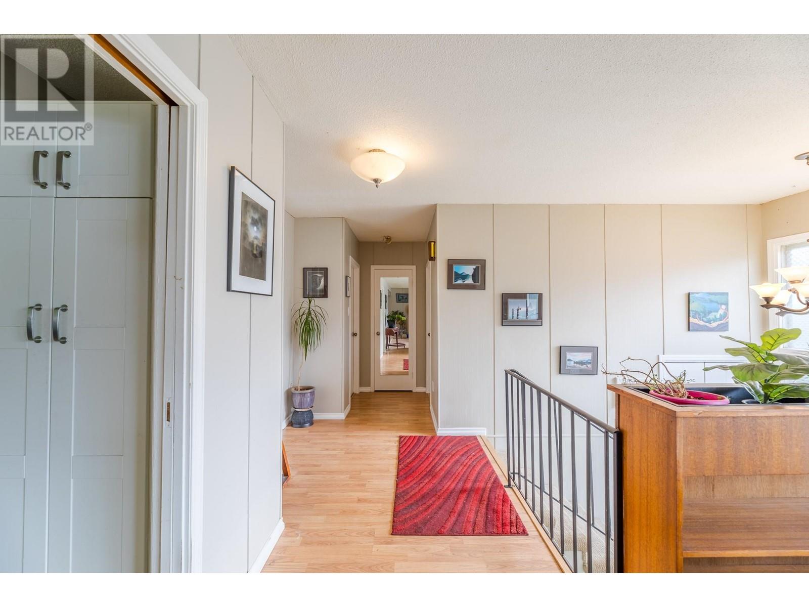 611 East Side Road, Okanagan Falls, British Columbia  V0H 1R5 - Photo 12 - 10348892