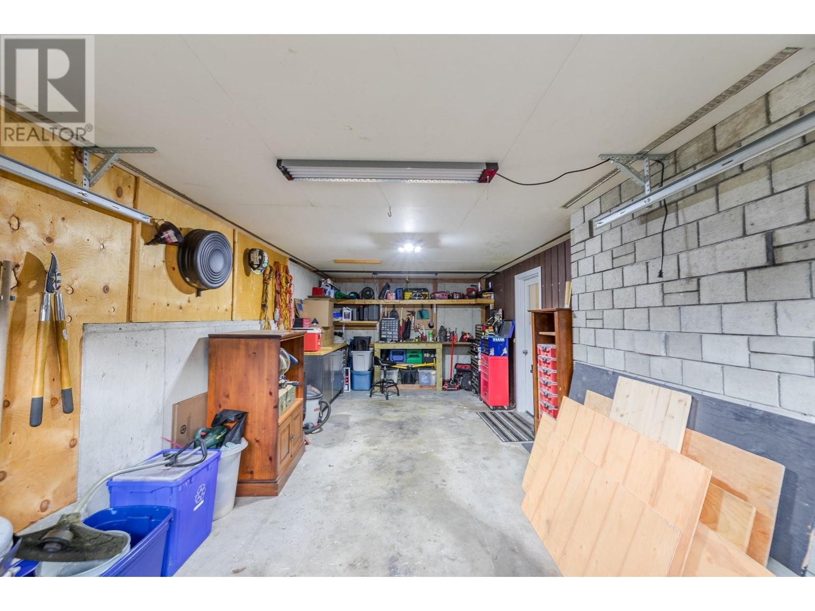 611 East Side Road, Okanagan Falls, British Columbia  V0H 1R5 - Photo 27 - 10348892