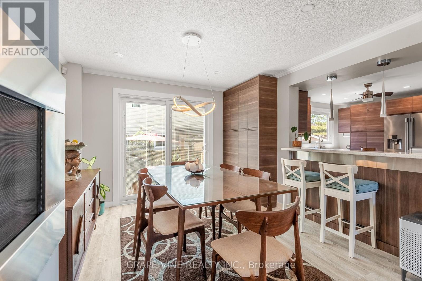 406 Woodfield Drive, Ottawa, Ontario  K2G 3W9 - Photo 20 - X12170125