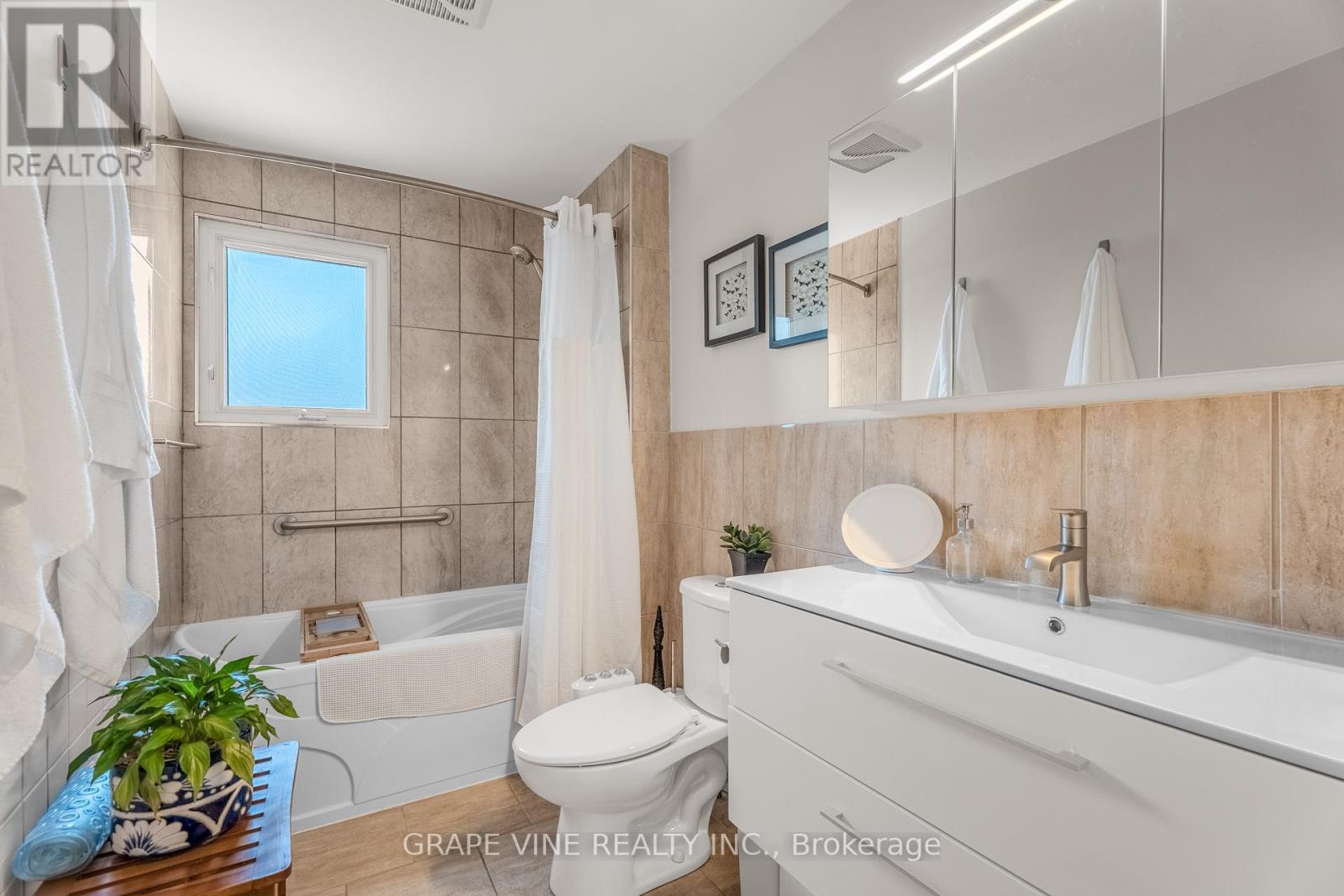 406 Woodfield Drive, Ottawa, Ontario  K2G 3W9 - Photo 26 - X12170125