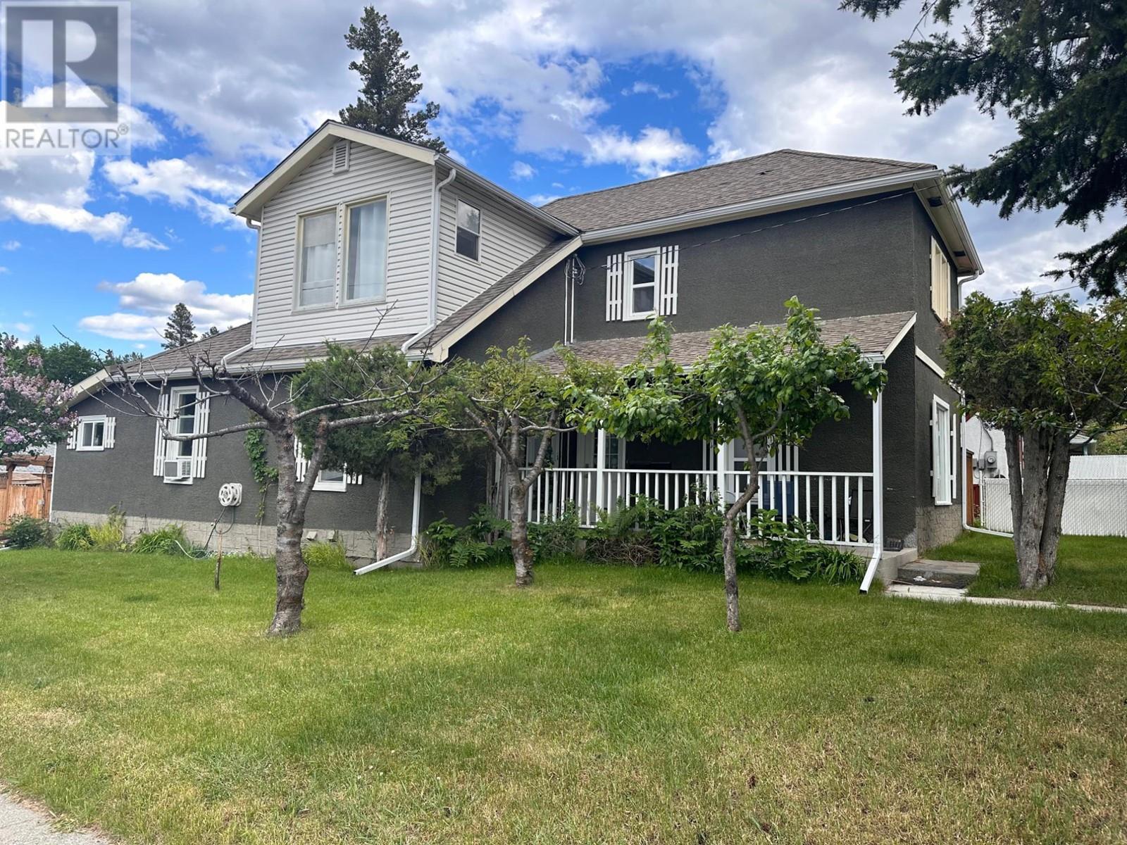 Property at 202 14TH Avenue S image 3