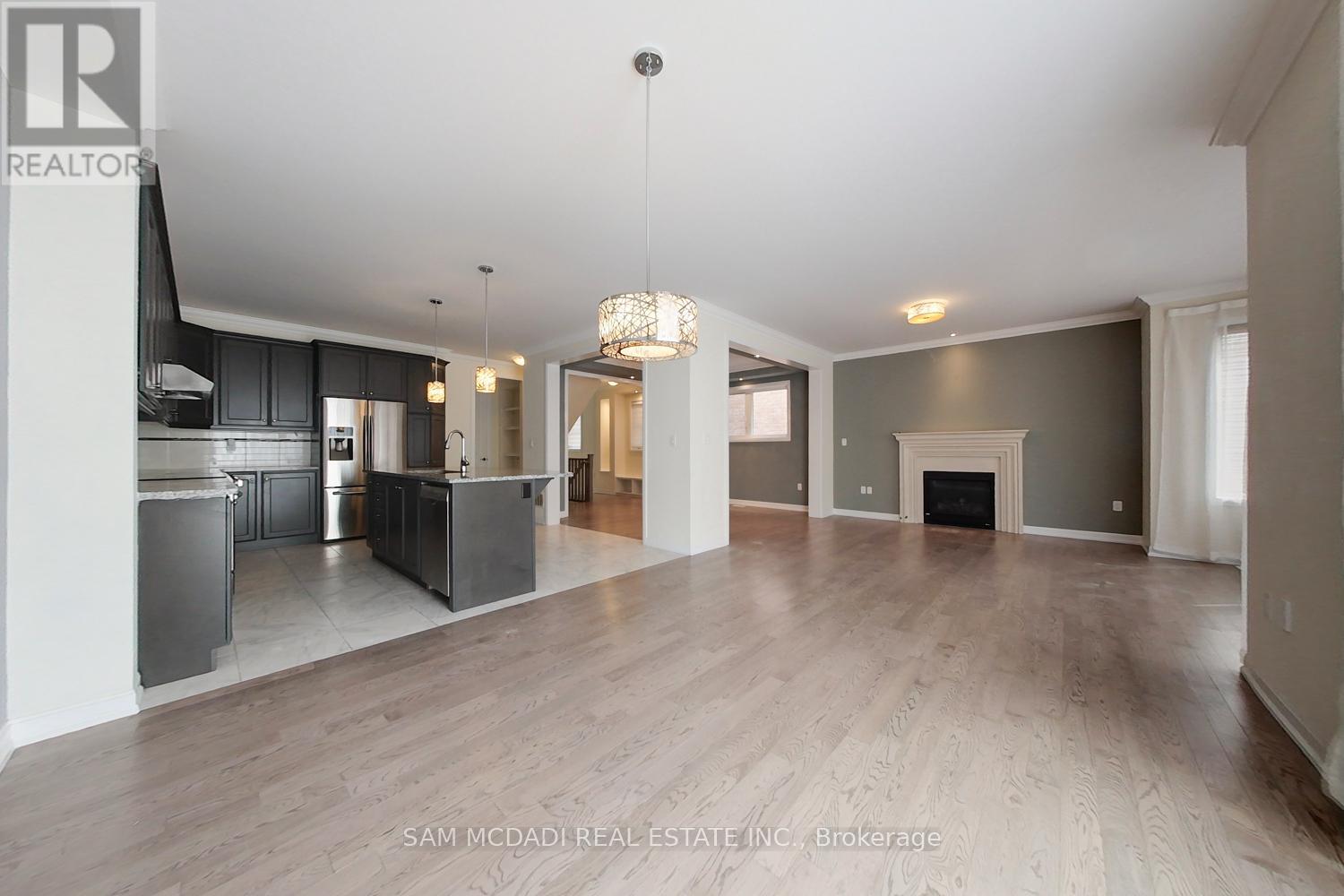 119 Beaveridge Avenue, Oakville, Ontario  L6H 0M6 - Photo 10 - W12176811