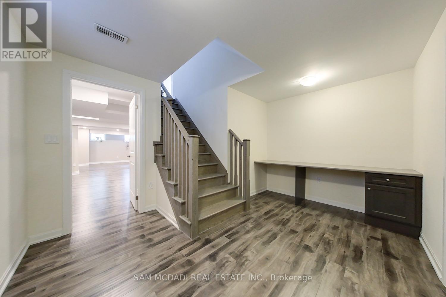 119 Beaveridge Avenue, Oakville (Oa Rural Oakville), Ontario  L6H 0M6 - Photo 26 - W12176811