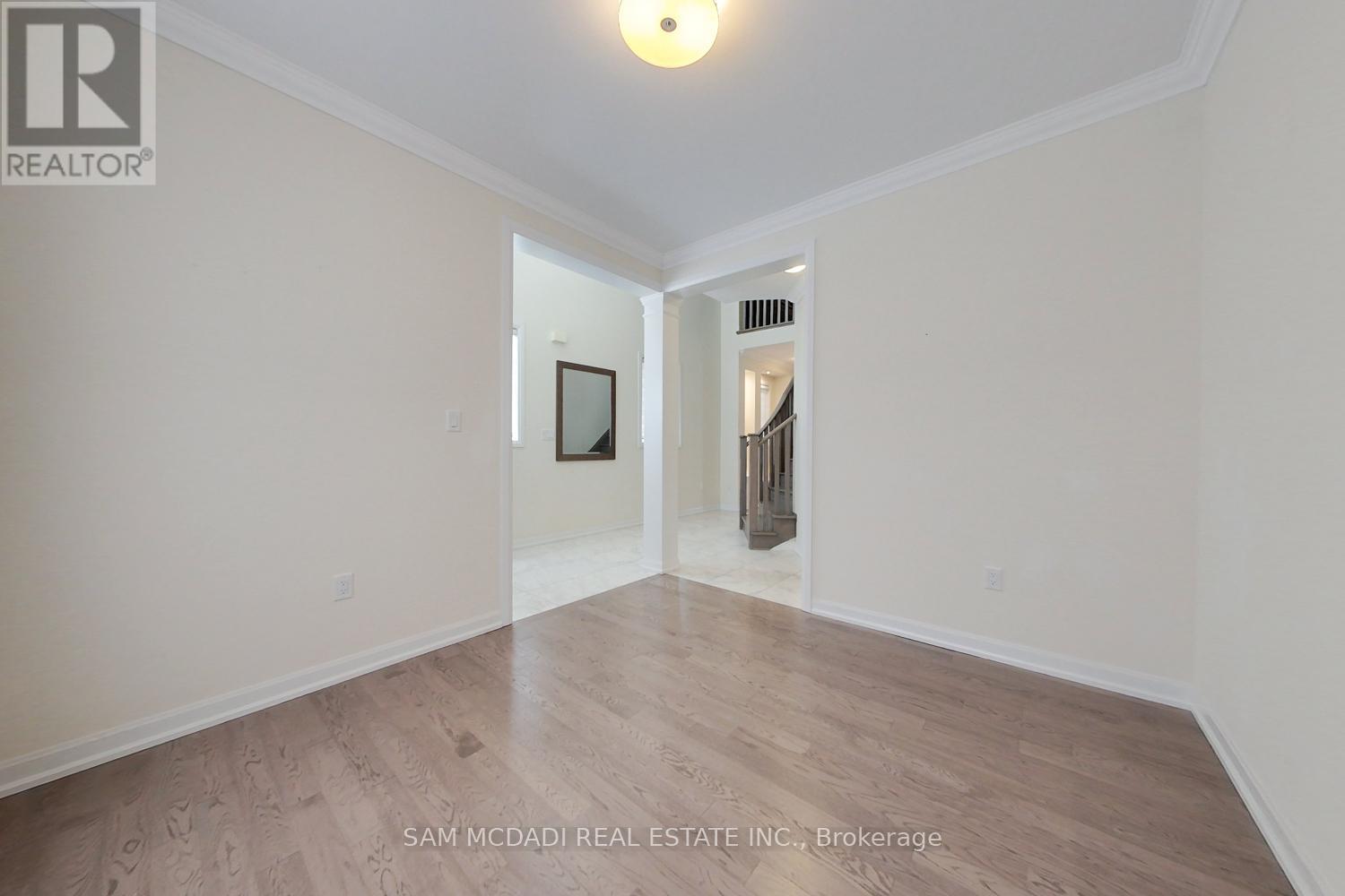 119 Beaveridge Avenue, Oakville (Oa Rural Oakville), Ontario  L6H 0M6 - Photo 5 - W12176811