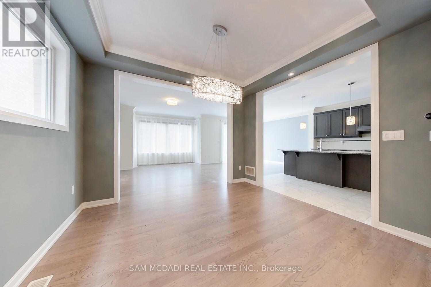119 Beaveridge Avenue, Oakville, Ontario  L6H 0M6 - Photo 8 - W12176811