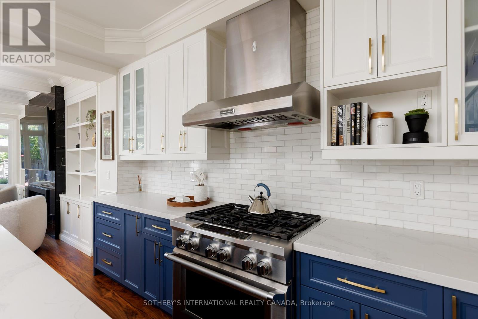 50b Laburnham Avenue, Toronto, Ontario  M8W 1S7 - Photo 19 - W12176931