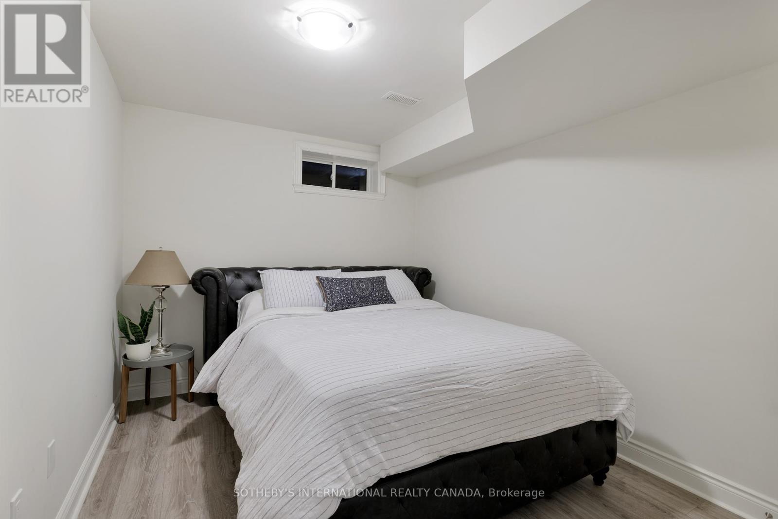 50b Laburnham Avenue, Toronto (Long Branch), Ontario  M8W 1S7 - Photo 43 - W12176931