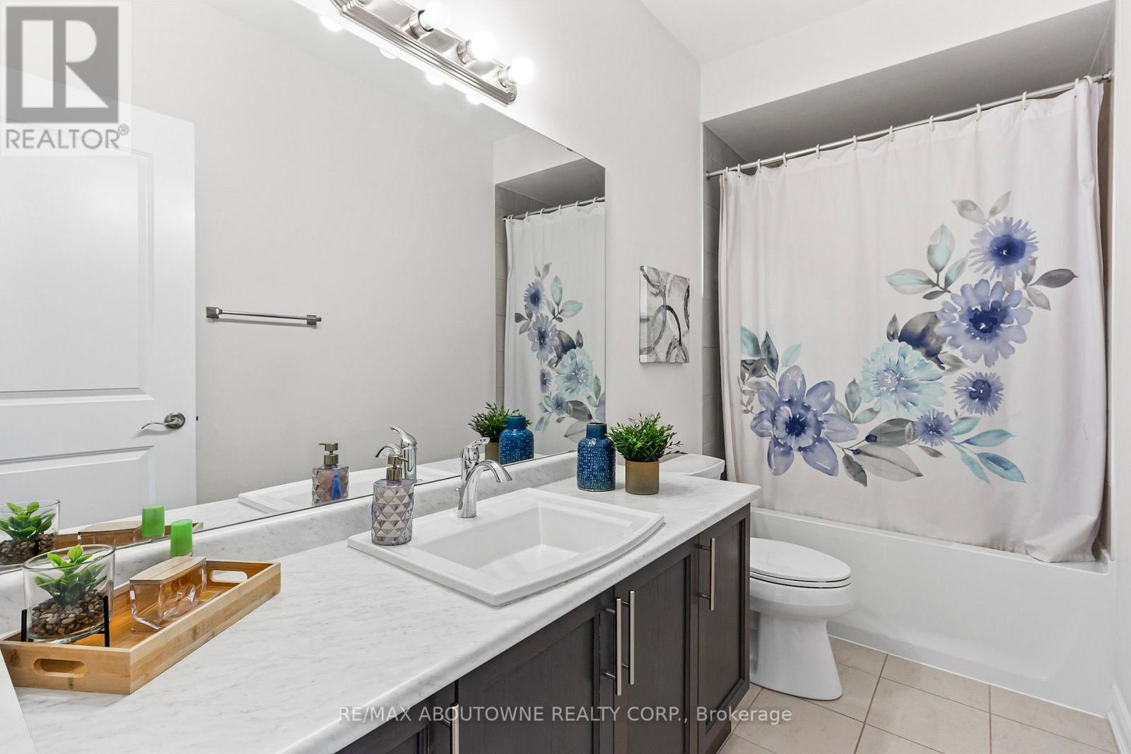 3470 Clayton Trail, Oakville (Go Glenorchy), Ontario  L6H 0Y9 - Photo 18 - W12176947