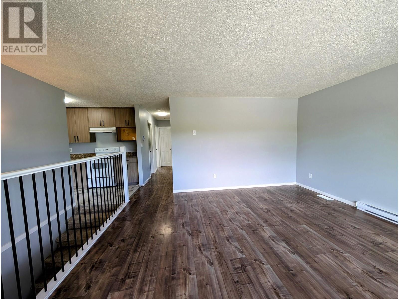 Property at 4296-4298 PUNCHAW CRESCENT image 5