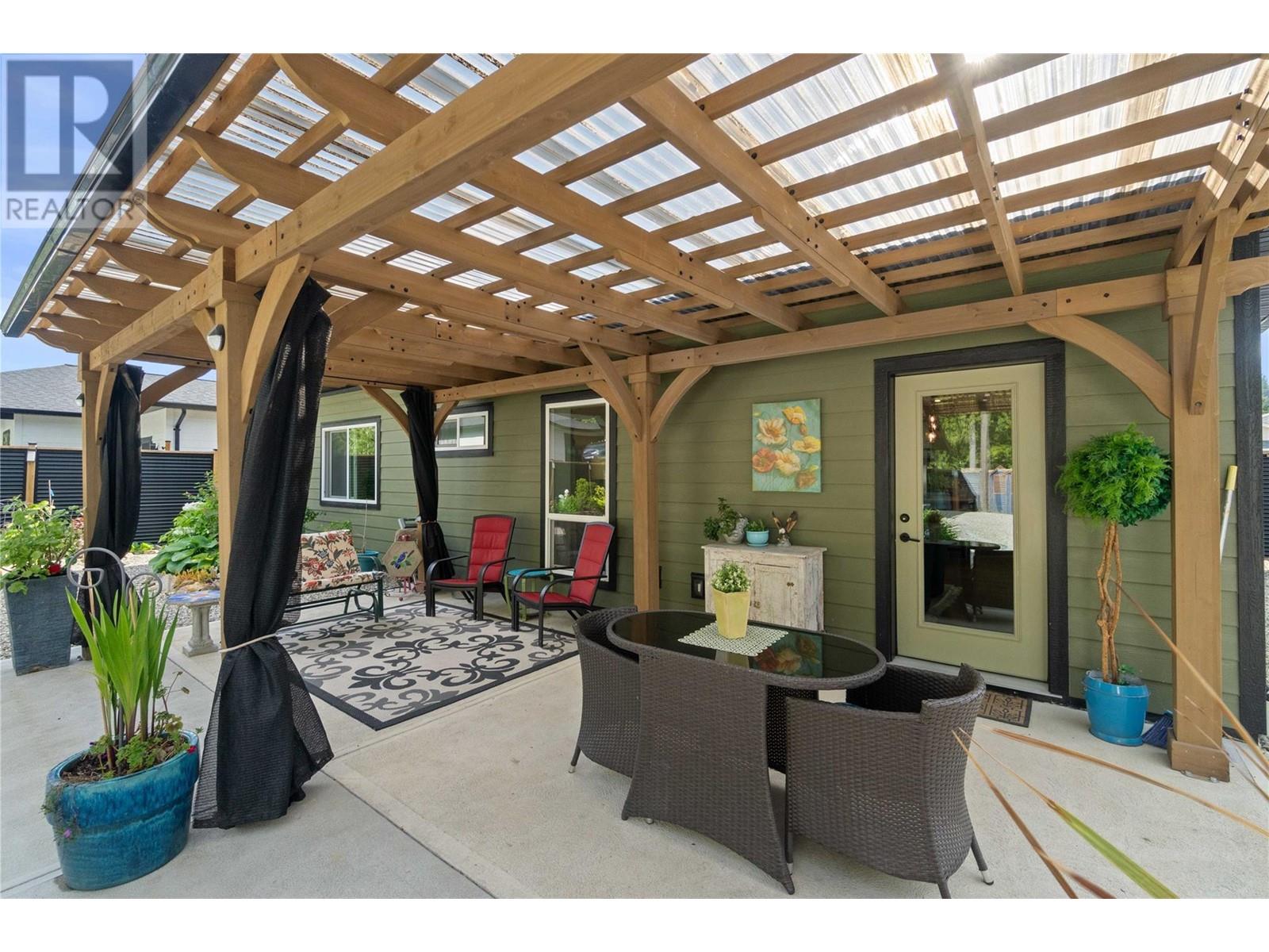 1009 Hemlock Crescent N, Sicamous, BC V0E2V1