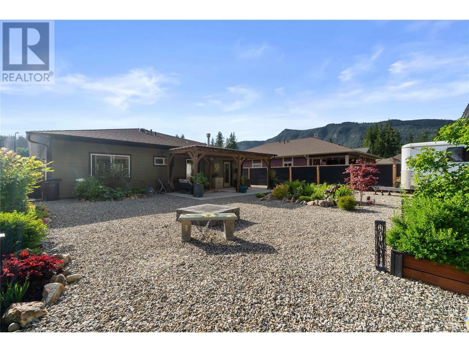 1009 Hemlock Crescent N, Sicamous, BC V0E2V1