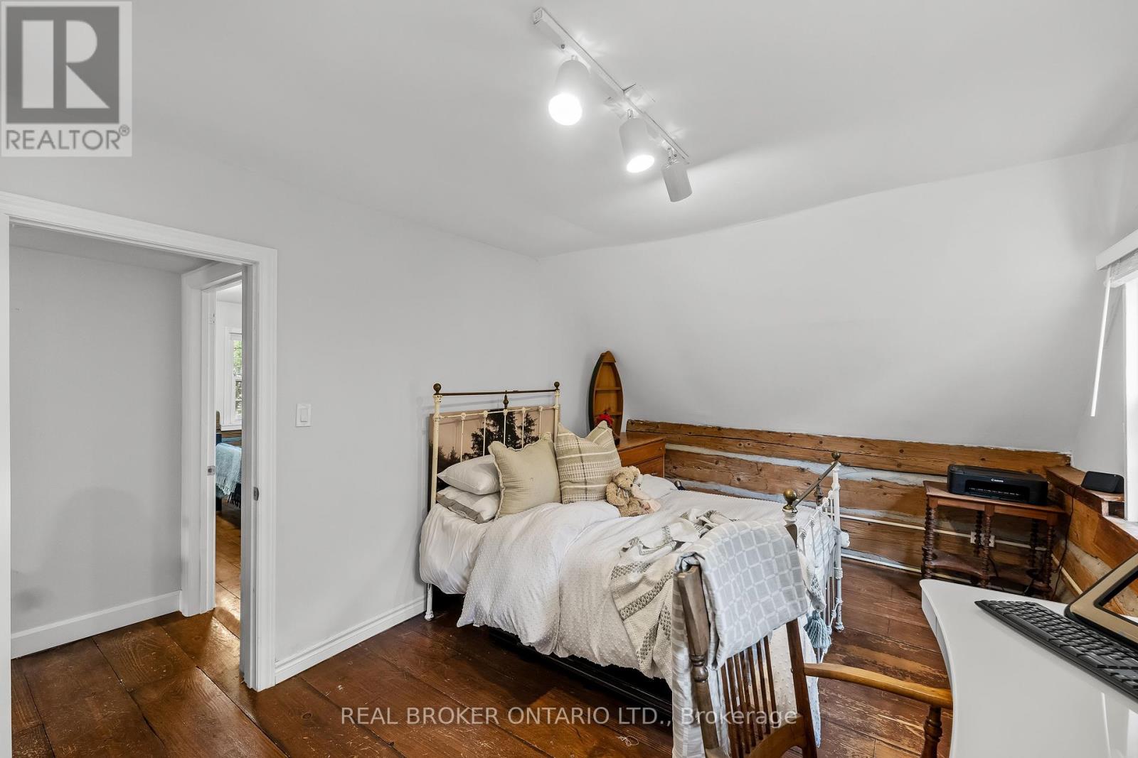 70 Cowans Crescent, Kawartha Lakes, Ontario  K0L 2W0 - Photo 19 - X12176832