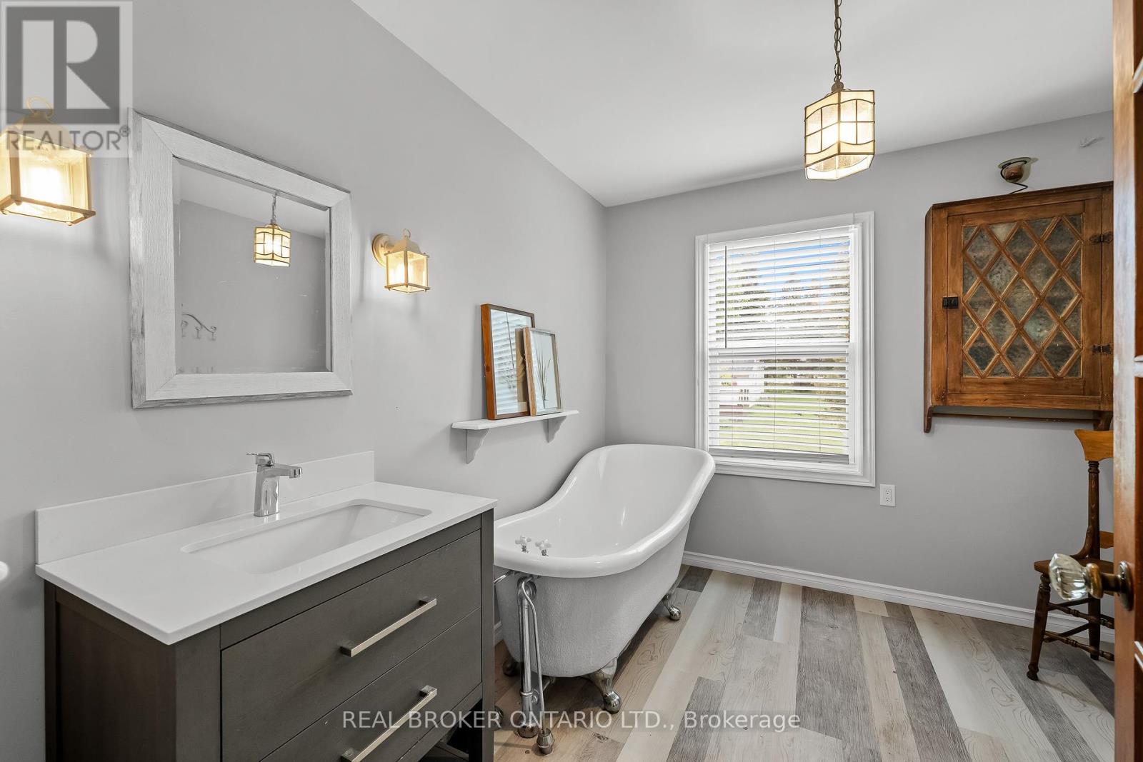 70 Cowans Crescent, Kawartha Lakes, Ontario  K0L 2W0 - Photo 22 - X12176832