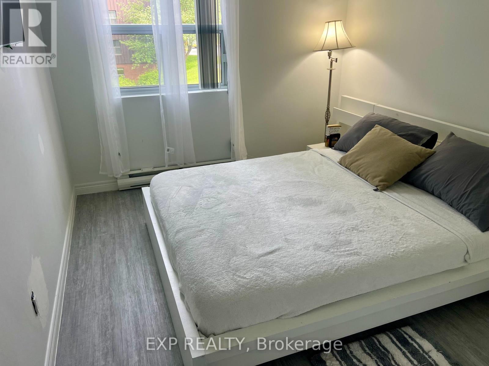 308 - 75 Silvercreek Parkway, Guelph, Ontario  N1H 7R9 - Photo 12 - X12176850