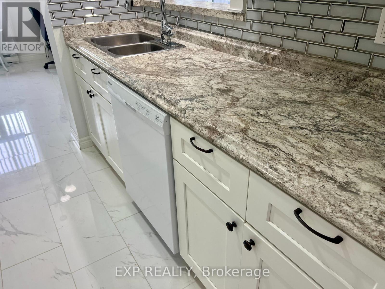 308 - 75 Silvercreek Parkway, Guelph, Ontario  N1H 7R9 - Photo 22 - X12176850