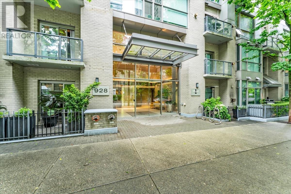 1903 928 Richards Street, Vancouver, British Columbia  V6B 6P6 - Photo 2 - R3007839