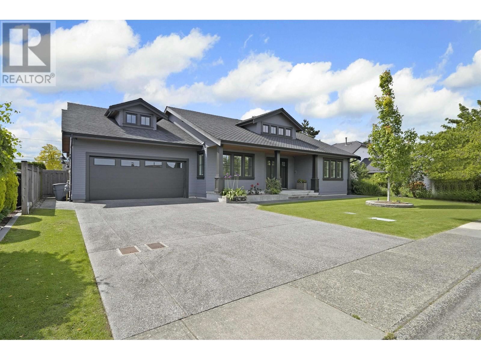 Property at 4635 53A STREET image 2