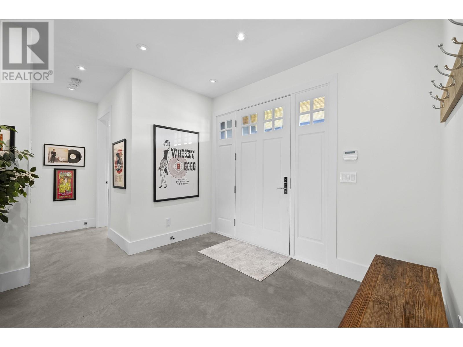 Property at 4635 53A STREET image 4