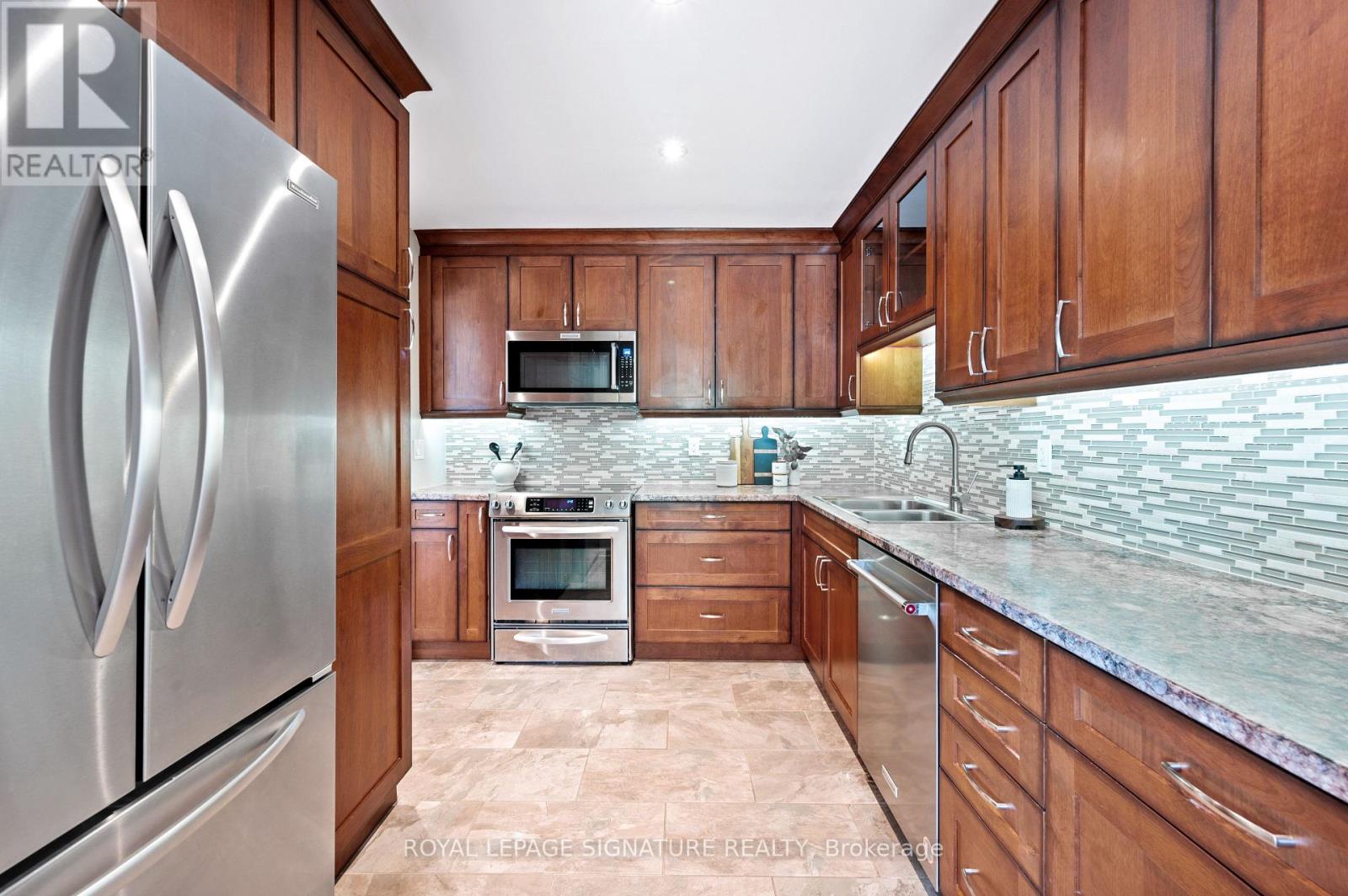 157 - 2120 Rathburn Road E, Mississauga, Ontario  L4W 2S8 - Photo 17 - W12175518