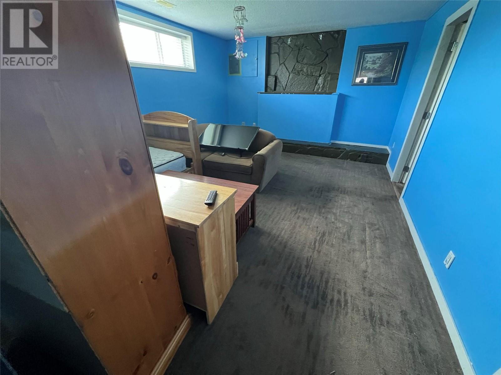 355 Pemberton Terrace, Kamloops, BC V2C1T2