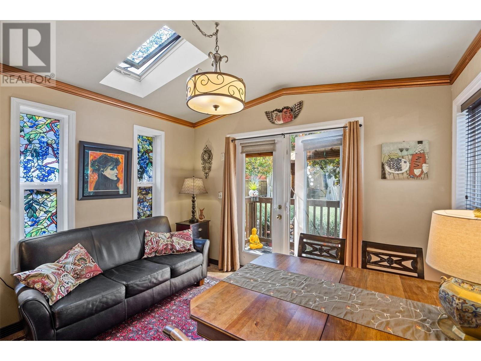 Property at 681 Douglas Street image 4