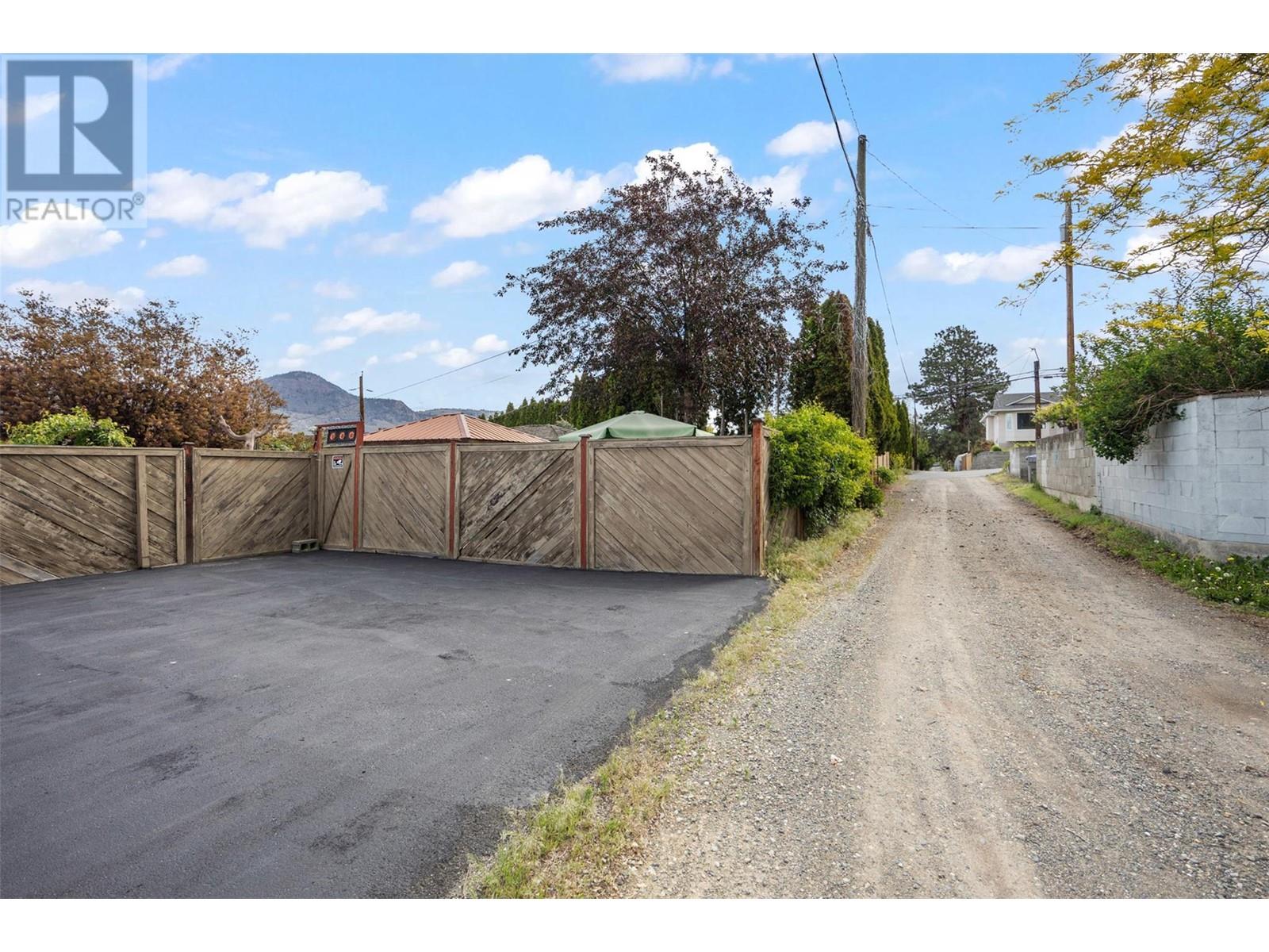 681 Douglas Street, Kamloops, British Columbia  V2C 3C4 - Photo 49 - 10348233