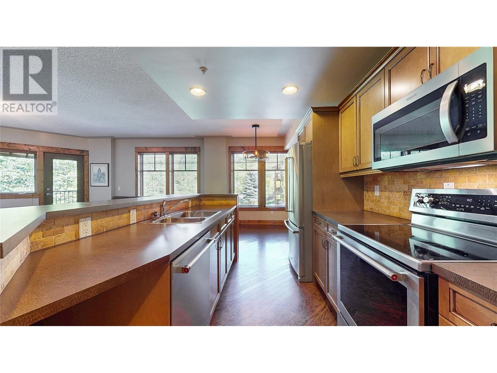 880 Dogwood Drive Unit# 203, Kimberley, British Columbia  V1A 2Y5 - Photo 2 - 10349159