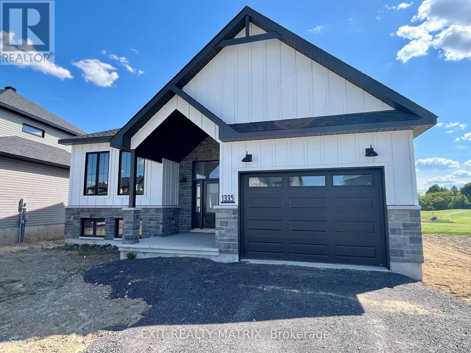 1335 Fribourg Street, Russell, Ontario  K0A 1W0 - Photo 2 - X11897387