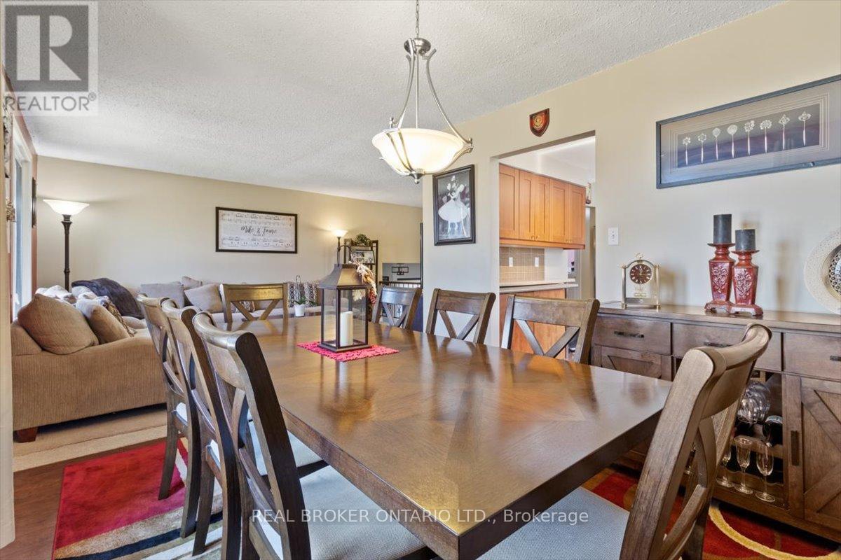 51 Southglen Road, Brantford, Ontario  N3R 6Z9 - Photo 15 - X12063332