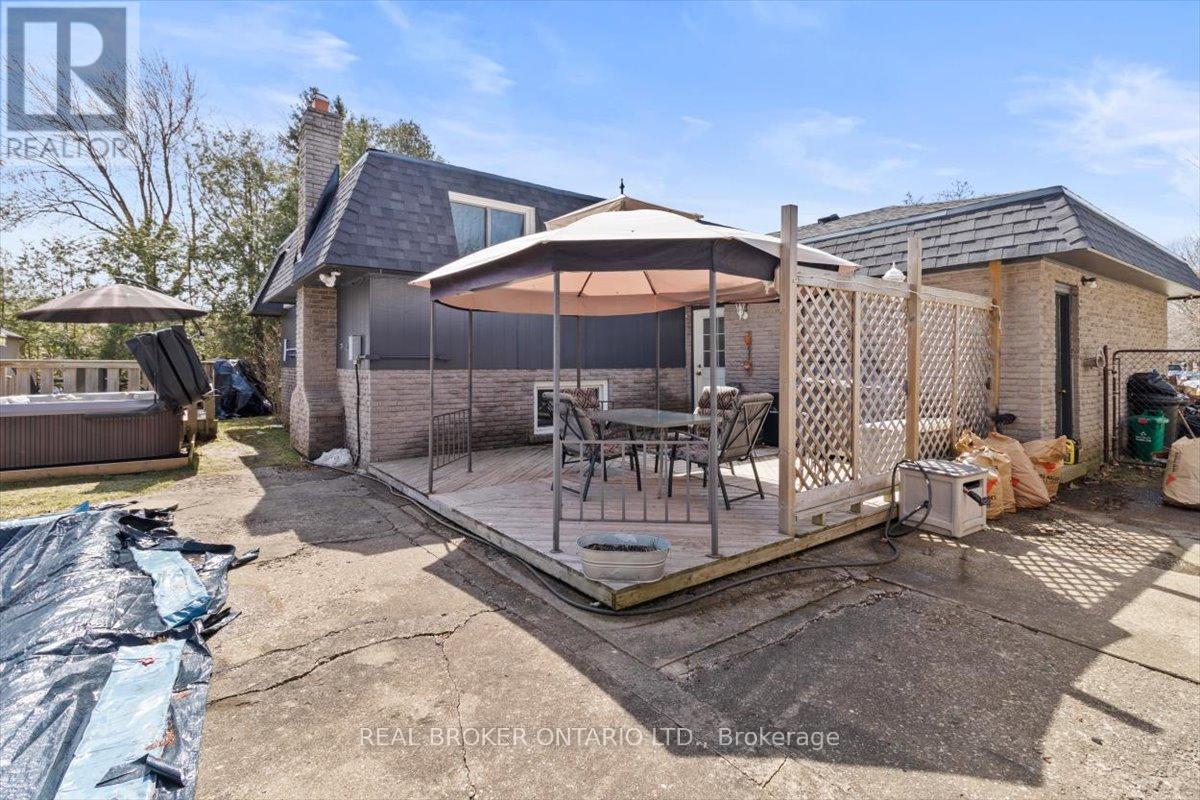 51 Southglen Road, Brantford, Ontario  N3R 6Z9 - Photo 38 - X12063332
