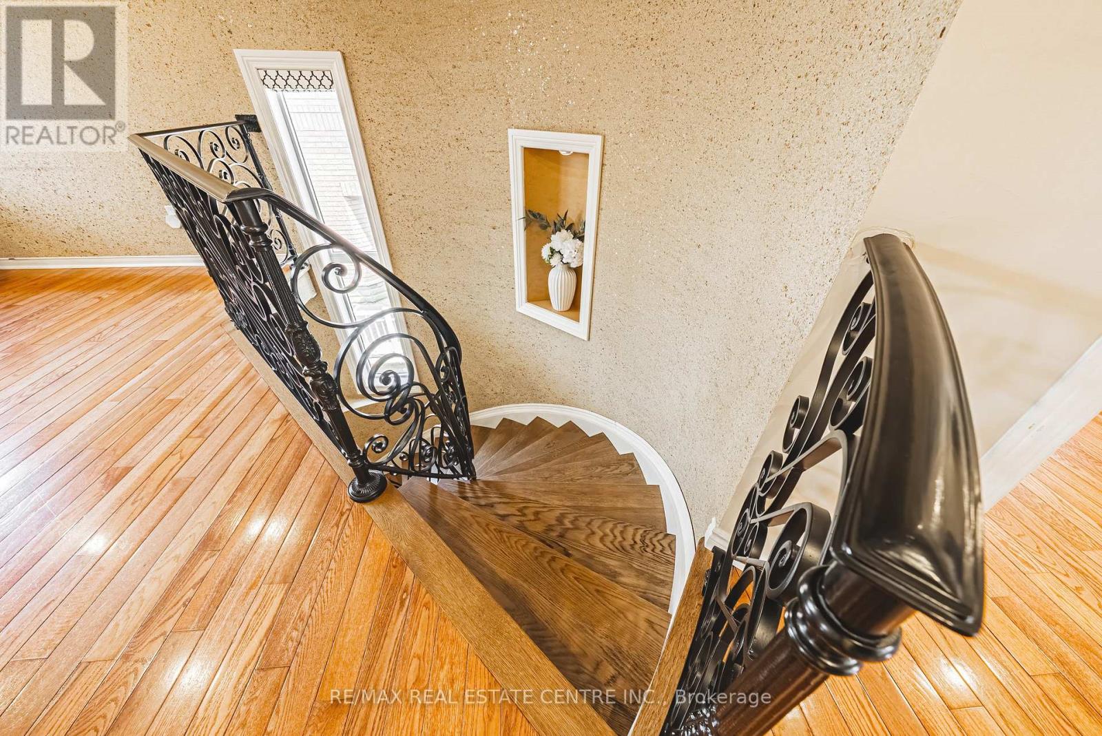 3360 Laburnum Crescent, Mississauga, Ontario  L5N 7M1 - Photo 21 - W12157611